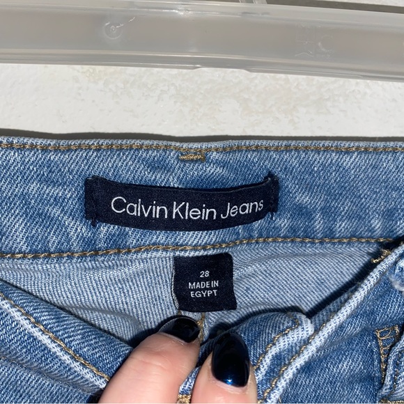 Distressed straight leg jean - Calvin Klein - Picture 4 of 6